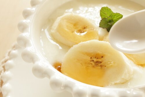 dieses Frühstück schmeckt: veganer Bananen-Joghurt