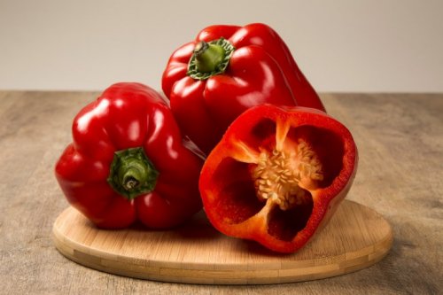 Rote Paprika regen die Kollagenbildung an