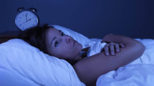 Aufstehen, wenn wir in den frühen Morgenstunden aufwachen