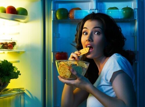 Abnehmfallen: leckere Speisen im Kühlschrank 