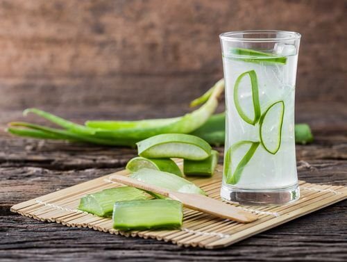 Aloe Vera Saft als natüliches Heilmittel gegen Sodbrennen