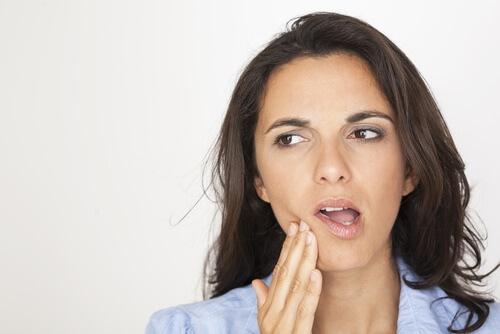 Anzeichen einer Zahninfektion-Kieferschmerzen