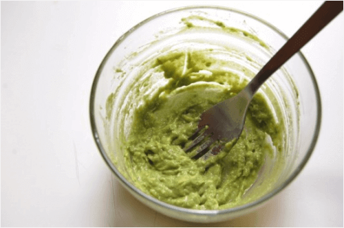 Avocado und kokosöl als hausmittel gegen schuppen