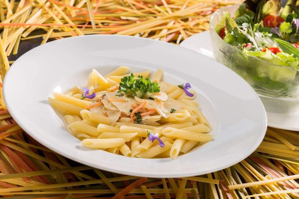 Wie du cremige Pasta ohne Sahne und Käse machst