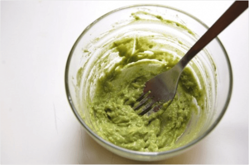 Avocado-Maske für die tägliche Haarpflege