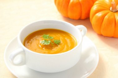 3 leckere Rezepte für Kürbiscremesuppe
