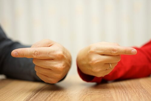 wer ist ständig schuldig, du oder ich?