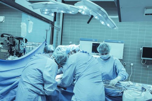 Operation - Behandlung von Darmkrebs