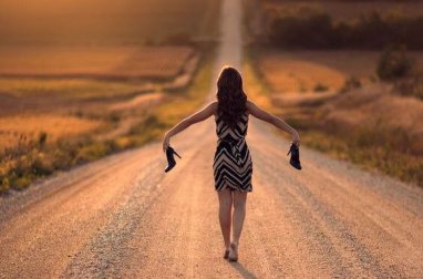 Der richtige Schuh zum Kleid