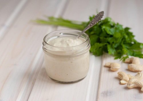 Selbstgemacht vegane Mayonnaise