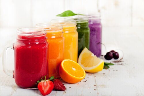 Vorteile von Smoothies - bunte Smoothies