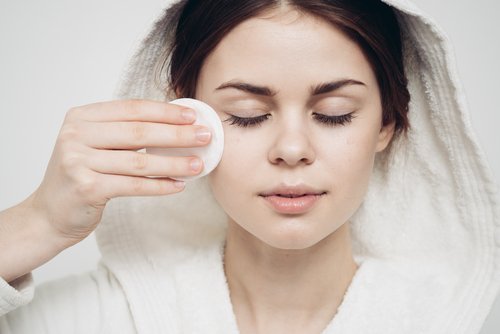 Schmink-Tipps für Anfängerinnen: Augenringe korrigieren