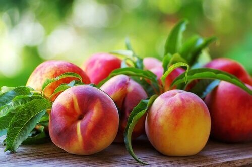 Früchte die deinem Körper Feuchtigkeit spenden - Pfirsich