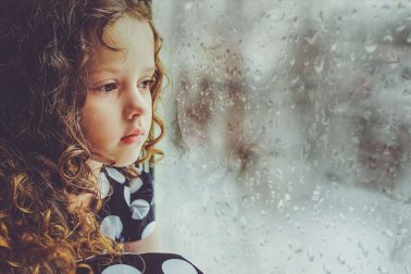 Was passiert, wenn wir als Kinder nicht geliebt wurden?