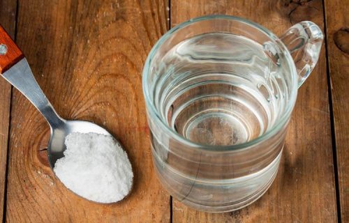 Speisesalz Schweißflecken aus der Kleidung zu entfernen