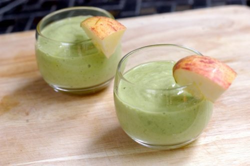 Avocadosmoothies mit Äpfeln