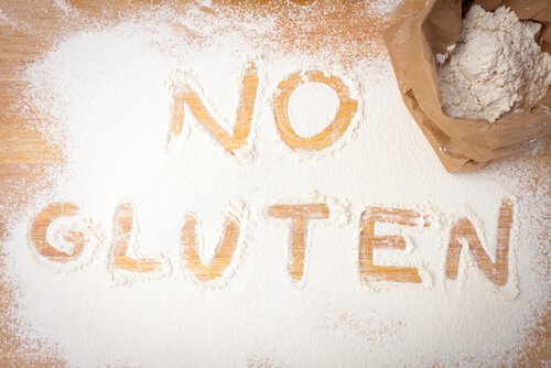 Glutenfreie Lebensmittel gibt es auch als Mehl.