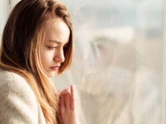 Wie du schmerzhafte Erinnerungen loslassen und aus ihnen lernen kannst