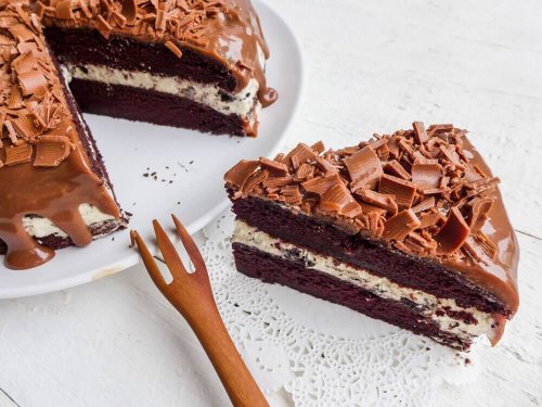 Schokoladenkuchen mit Walnüssen und Mandeln