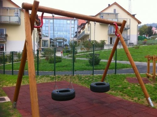 alte Autoreifen für Schaukel