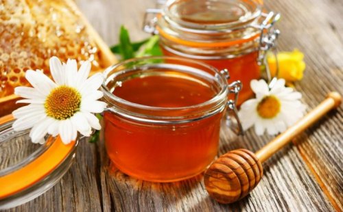 Bienenhonig mit Eigelb gegen Haarverlust