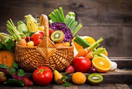Eine ausgewogene Ernährung verleiht deinen Haaren unglaublich viel Volumen