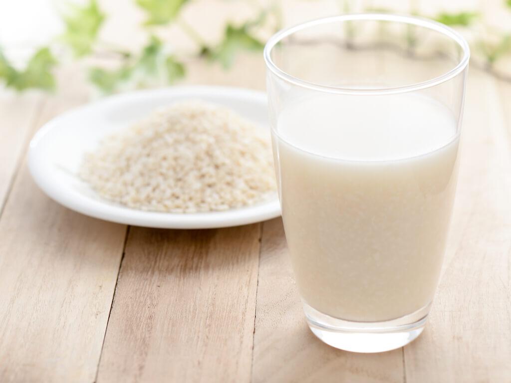 Peelings mit Reis und Milch