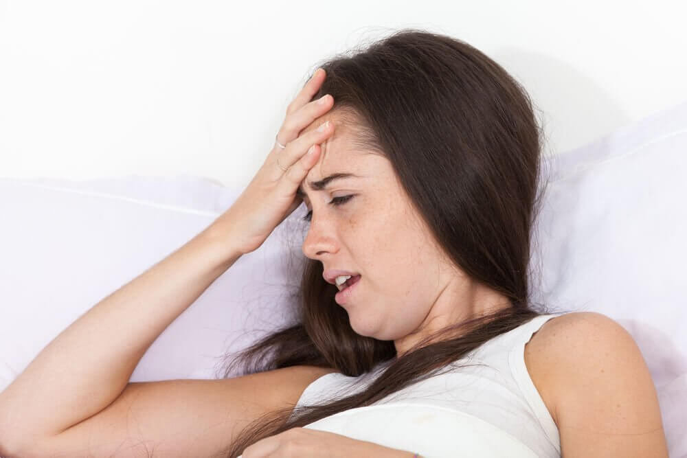 Mögliche Ursachen von Kopfschmerzen beim Aufwachen