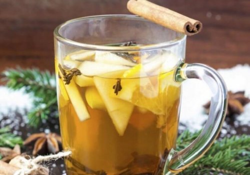 Es gibt viele Punsche für Weihnachten z.B. Weißwein-Punsch
