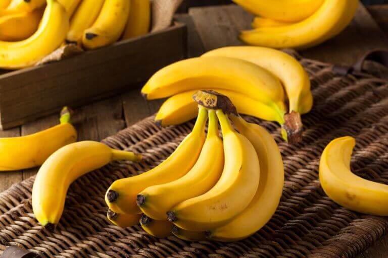 Karottenöl-Masken mit Bananen