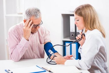 Niedriger Blutdruck: Was hilft dagegen?