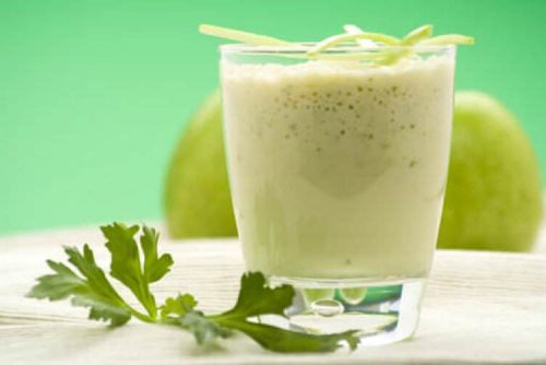 Smoothies zur Stärkung der Haare mit Alfalfa