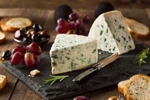 Verschiedene Käsesorten und Blauschimmelkäse