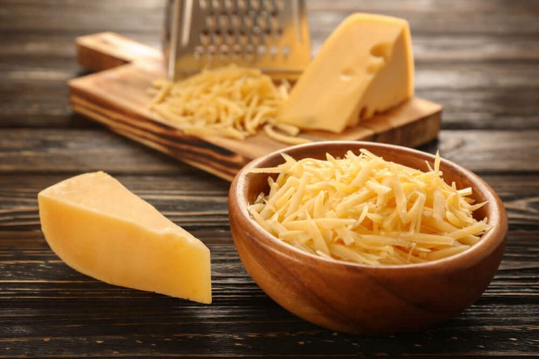 Verschiedene Käsesorten, die gesund für uns sind