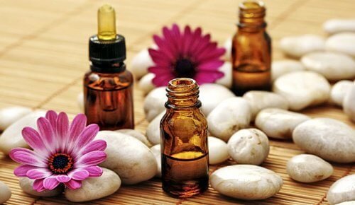 Ätherische Öle für Aromatherapie, die dich entspannen