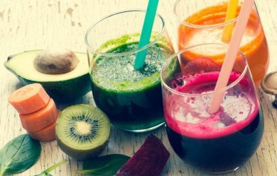 Diese Gemüsesäfte helfen gegen Völlegefühl