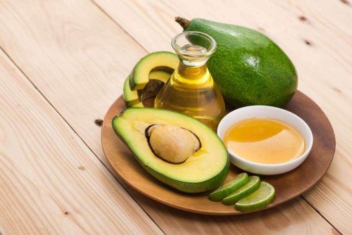 Avocado gegen spröde Fersen