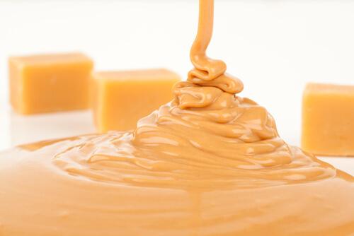 Die Karamellsoße zum Pudding ganz schnell und einfach selber machen
