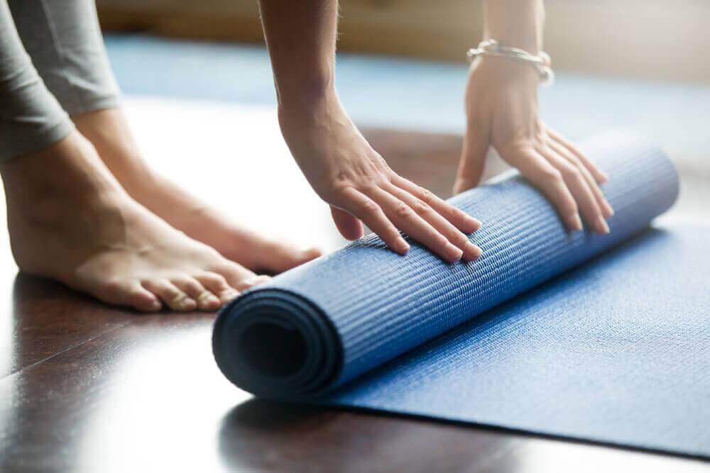 Yoga-Übungen für dein Becken: Yogamatte