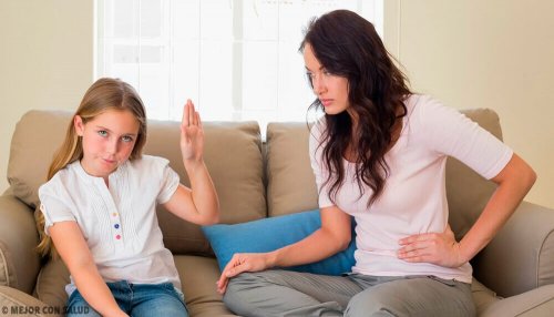 Mutter schimpft, Tochter rebelliert