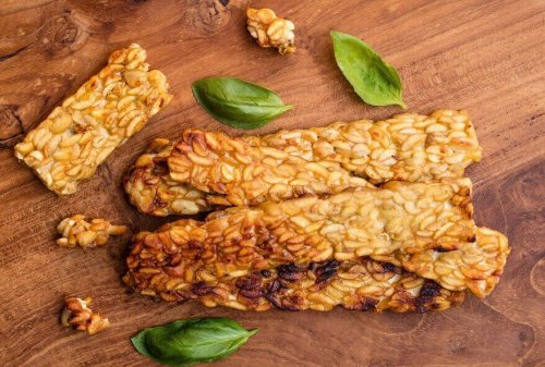 Tempeh ist ein probiotisches Lebensmittel, das aus Indonesien stammt