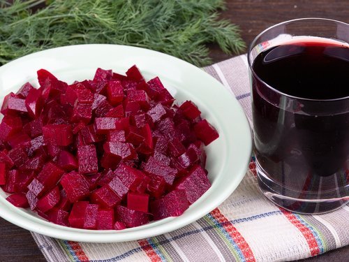 Zutaten für Salat mit roter Bete