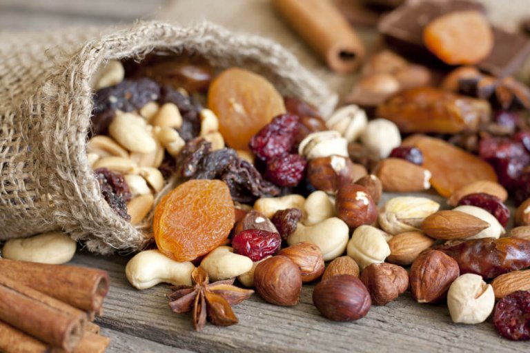 Warum Trockenfrüchte und Nüsse zu einer gesunden Ernährung gehören
