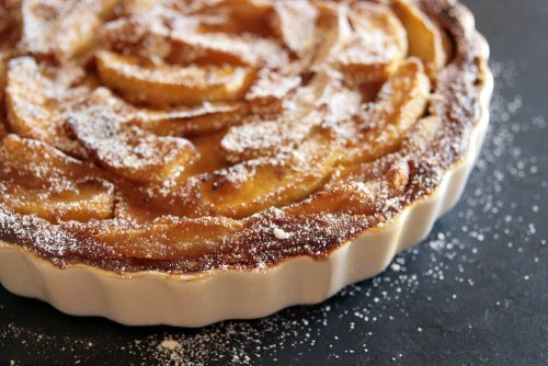 Wie bereitet man den einfachsten Apfelkuchen der Welt zu