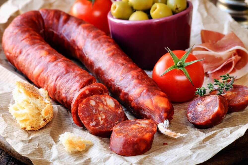 Kartoffeln mit Chorizo und Käse