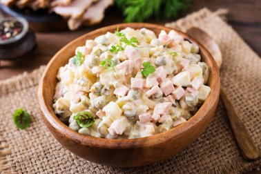 Rezept für Oliviersalat - lecker und einfach!
