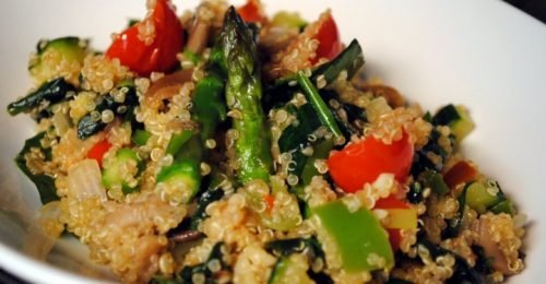 Rezept für griechischen Salat mit Quinoa