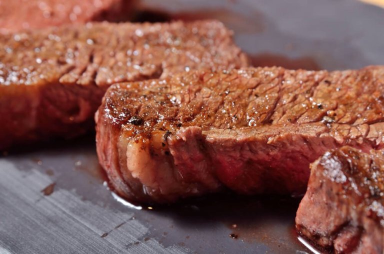 Tipps, wie man Fleisch saftig zubereiten kann