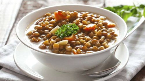 Veganer Eintopf mit Linsen