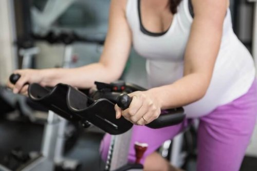 Fahrrad fahren kann gegen Darmgase helfen